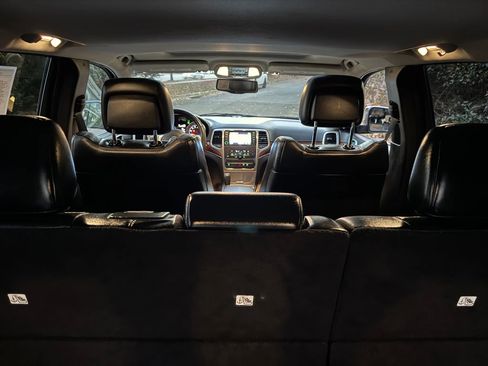 Used 2012 Jeep Grand Cherokee Limited image 6