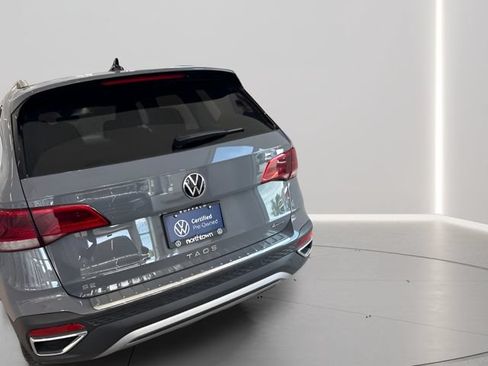 Used 2023 Volkswagen Taos SE AWD/4WD image 12