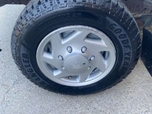Used 2014 Ford E-150 and Econoline 150 RWD image 17