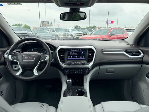 Used 2017 GMC Acadia SLT FWD image 13