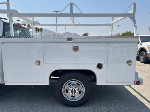 New 2025 Ford F350 XL w/ XL Chrome Package image 15