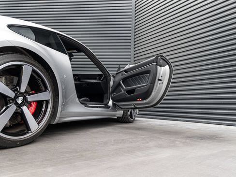 Certified 2025 Porsche 911 Carrera S RWD image 32