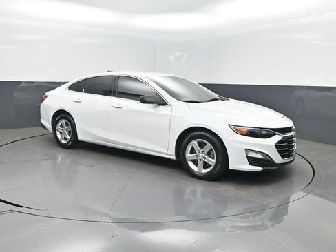 Used 2024 Chevrolet Malibu LS image 31