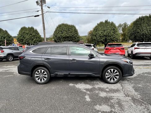 Used 2023 Subaru Outback Limited XT image 6