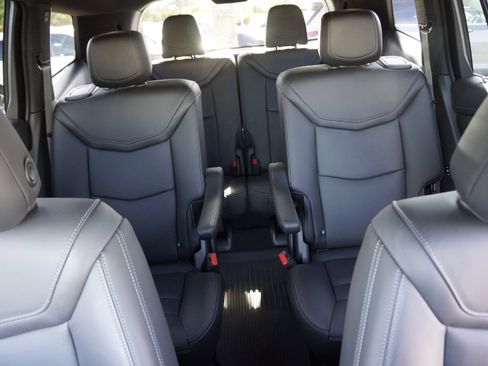 Used 2023 Cadillac XT6 Premium Luxury w/ LPO, Floor Liner Package image 29