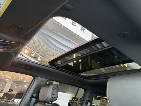 New 2025 Jeep Wagoneer Series II image 18