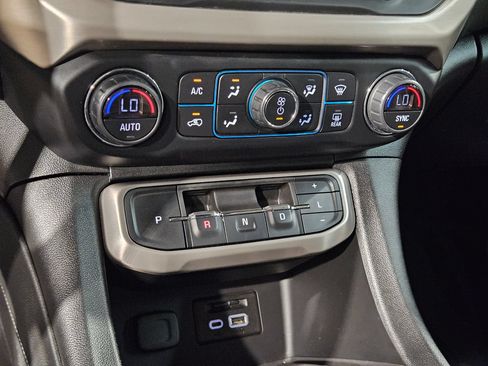 Used 2020 GMC Acadia Denali w/ Trailering Package AWD/4WD image 34