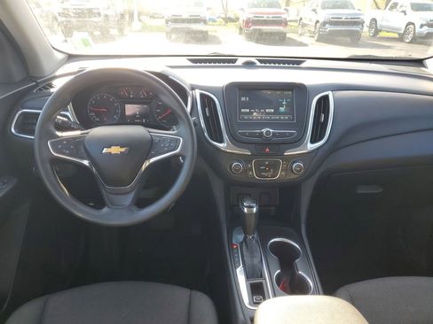 Used 2018 Chevrolet Equinox LT FWD image 21
