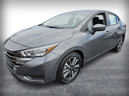 New 2025 Nissan Versa SV w/ Trunk Package image 2