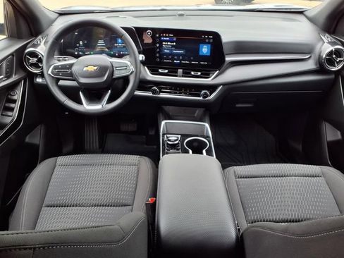 Used 2026 Chevrolet Equinox LT image 7