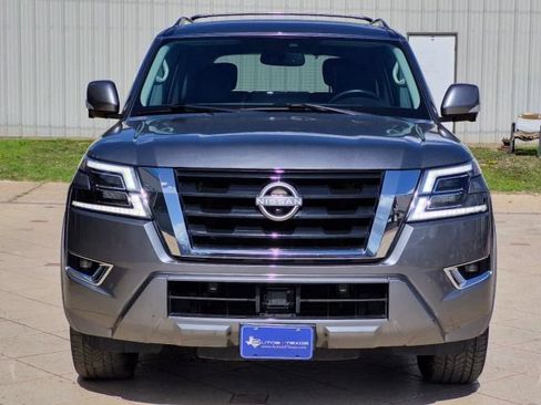 Used 2021 Nissan Armada SL w/ Captain's Chairs Package RWD image 2