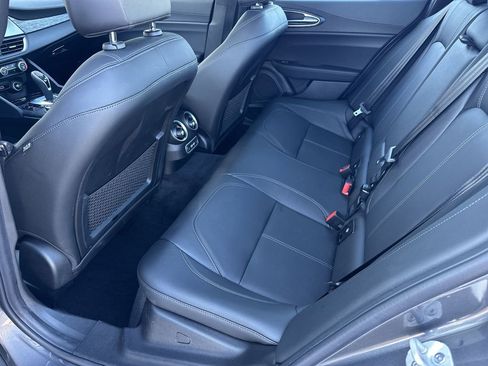 Used 2024 Alfa Romeo Giulia Sprint image 26