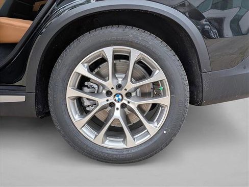 Used 2026 BMW X5 xDrive50e AWD/4WD image 10