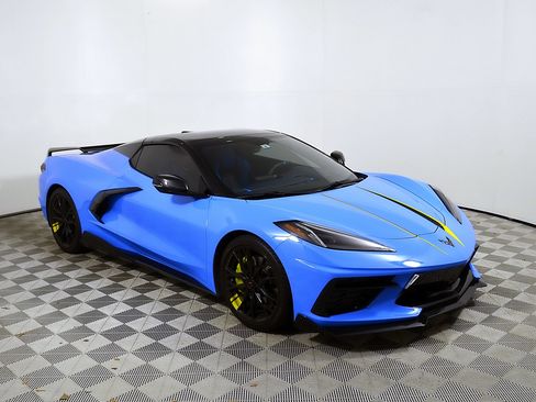 Used 2023 Chevrolet Corvette Stingray Premium Conv w/ Z51 Performance Package RWD image 6