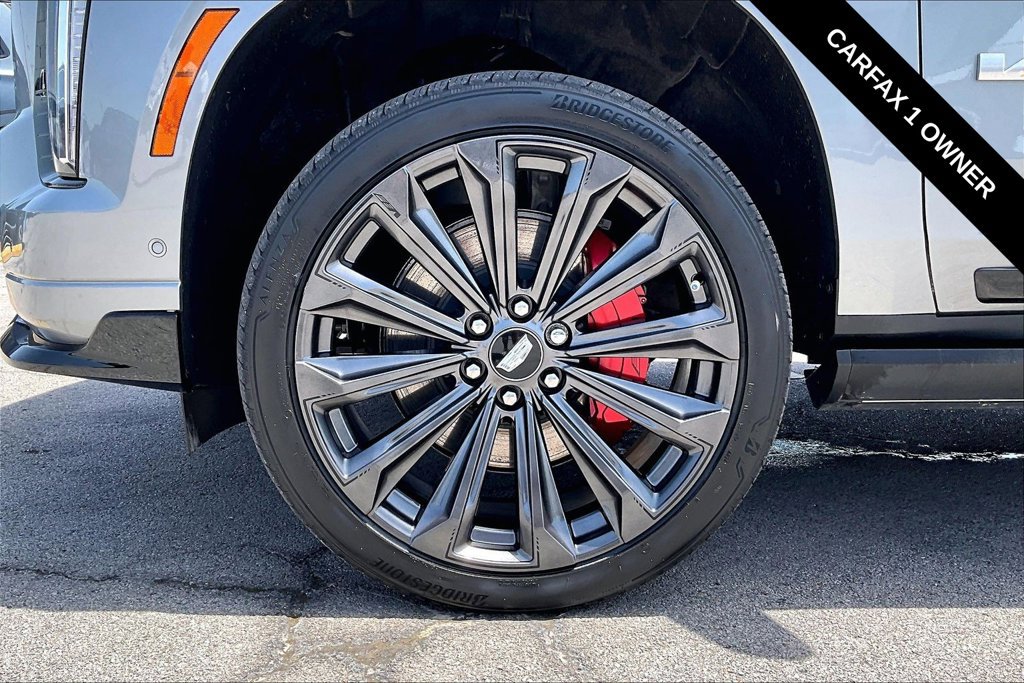 Used 2025 Cadillac Escalade V AWD/4WD image 35