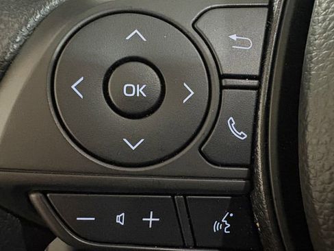 Used 2024 Toyota Corolla Cross L image 13