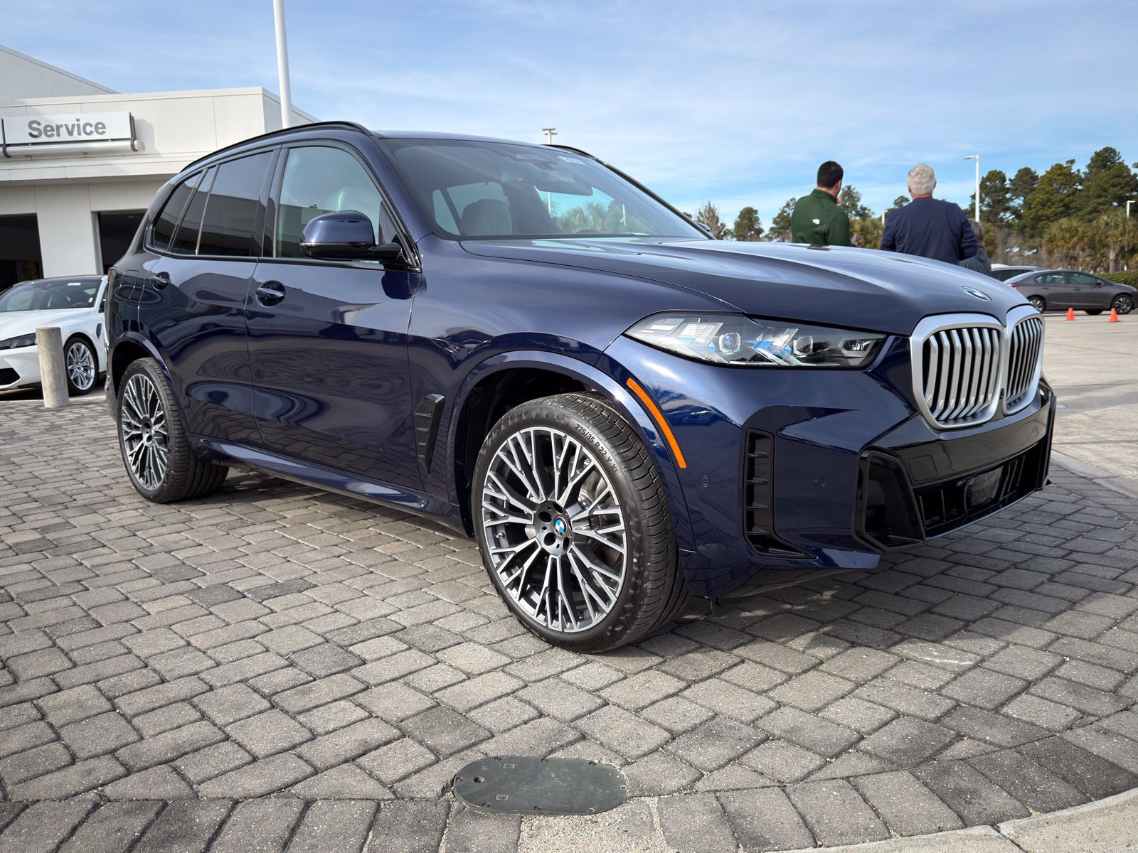 New 2026 BMW X5 xDrive40i w/ Executive Package AWD/4WD image 7