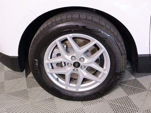 Used 2024 Ford Edge SEL image 17