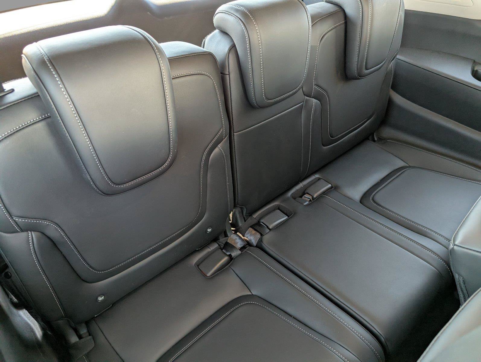 Used 2025 Nissan Armada SV AWD/4WD image 40