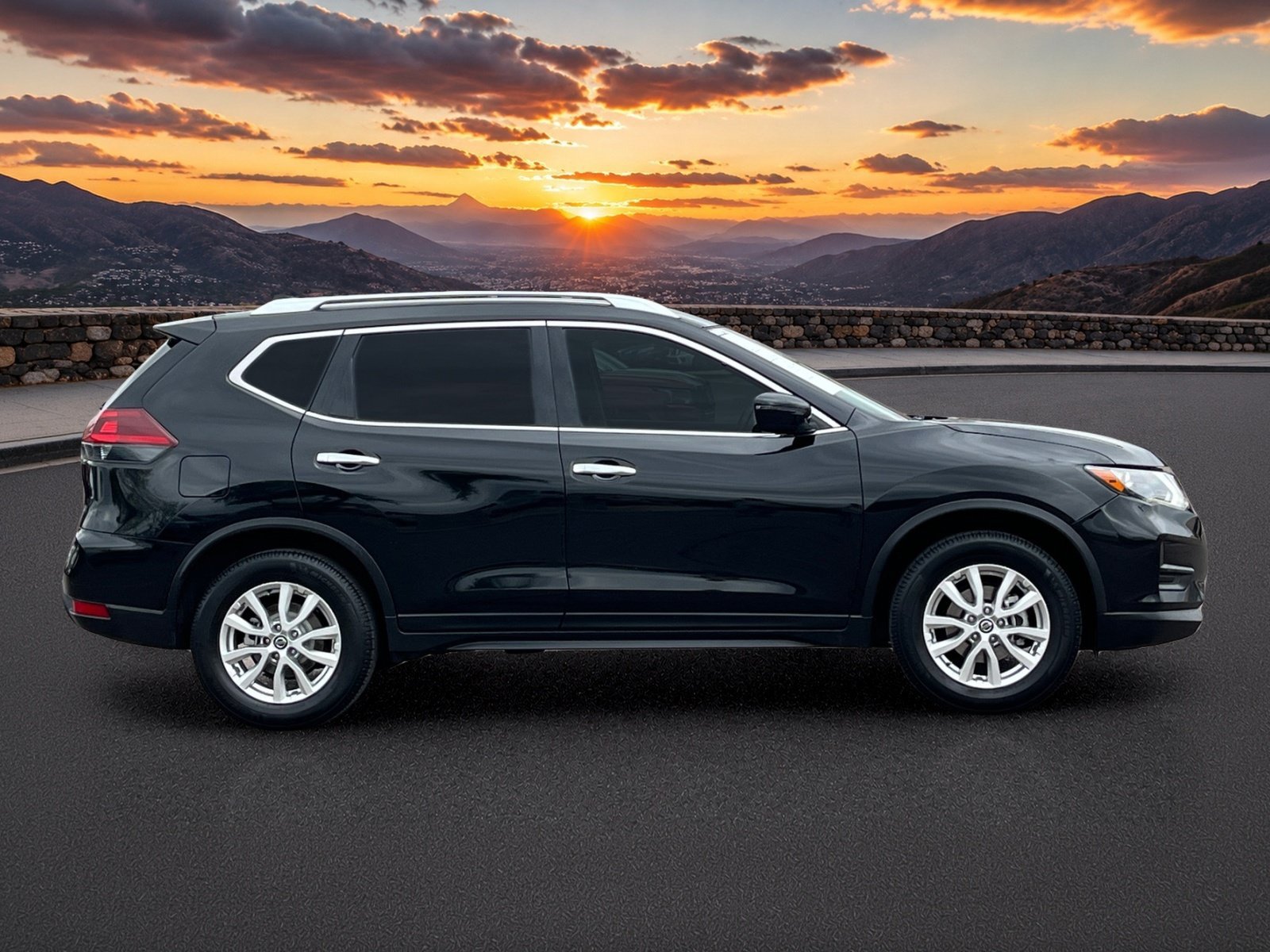 Used 2020 Nissan Rogue S w/ Special Edition Package FWD image 6
