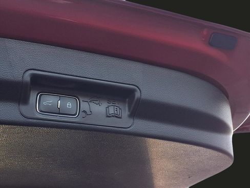 Used 2025 Ford Explorer ST image 29