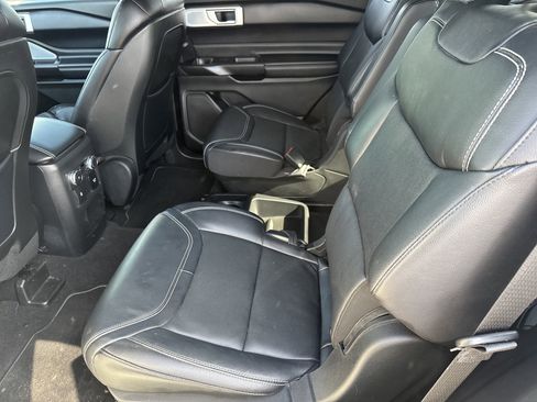 Used 2020 Ford Explorer ST w/ ST Street Pack image 11