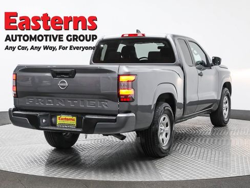 Used 2022 Nissan Frontier S RWD image 5