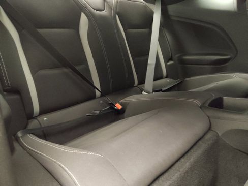 Used 2018 Chevrolet Camaro LT RWD image 19