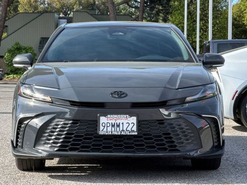 Certified 2025 Toyota Camry SE w/ Convenience Package image 8