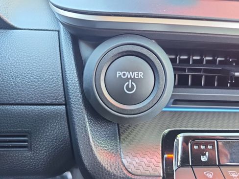 Certified 2025 Toyota Prius XLE image 19