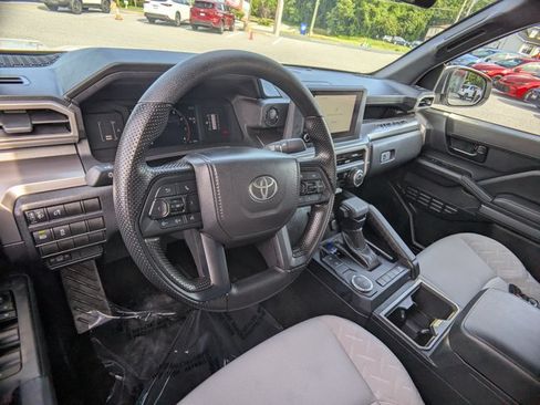 Used 2025 Toyota Tacoma SR5 RWD image 10