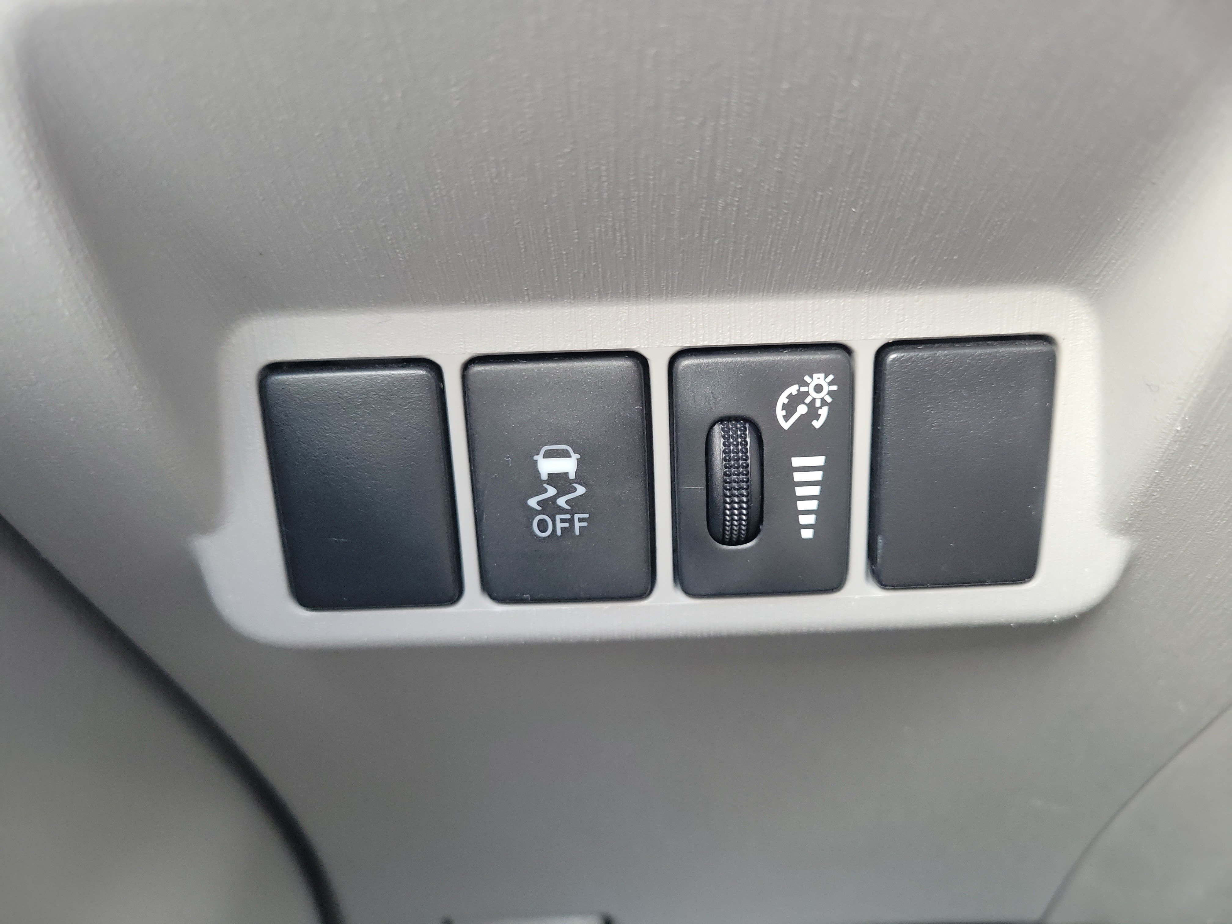 Used 2015 Toyota Prius V Two FWD image 31