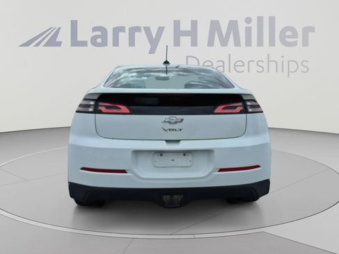 Used 2015 Chevrolet Volt FWD image 4