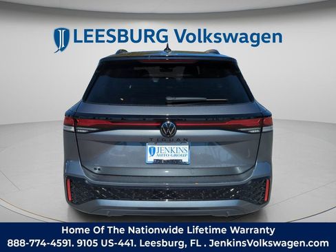 Used 2026 Volkswagen Tiguan SE R-Line FWD image 7