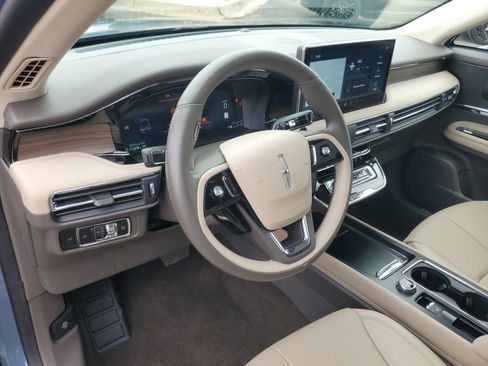 Certified 2023 Lincoln Corsair Reserve w/ Equipment Group 201A image 13