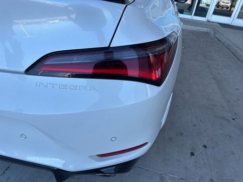 Used 2023 Acura Integra A-Spec image 7