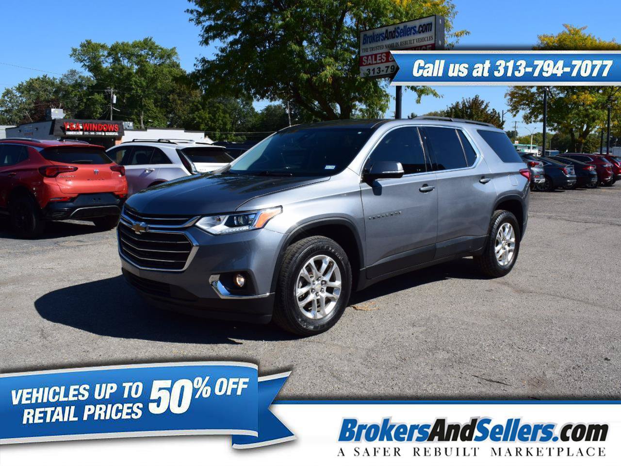 Used 2020 Chevrolet Traverse LT FWD image 1