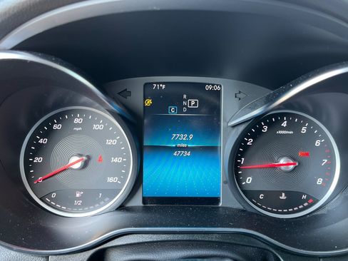 Used 2022 Mercedes-Benz GLC 300 4MATIC image 8