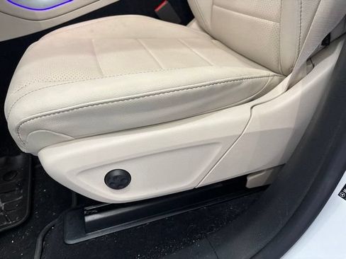 Used 2026 Mercedes-Benz GLE 450e 4MATIC image 17