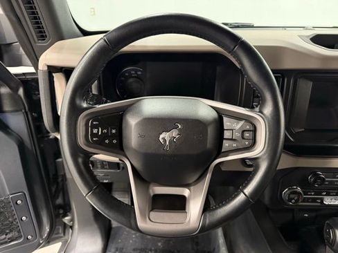 Used 2023 Ford Bronco Wildtrak image 21