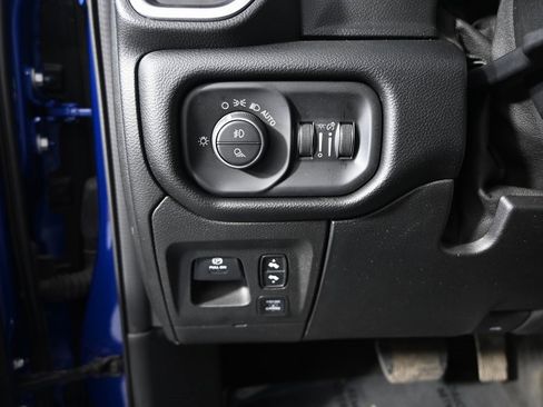 Used 2019 RAM 1500 Laramie image 24