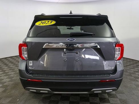 Used 2023 Ford Explorer XLT w/ Equipment Group 202A image 8