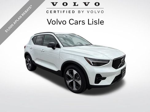Certified 2026 Volvo XC40 B5 Plus AWD/4WD image 1