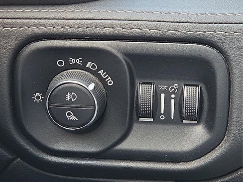 Used 2024 RAM 2500 Limited image 21