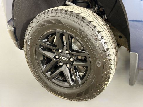 Used 2021 Chevrolet Silverado 1500 LT Trail Boss AWD/4WD image 31