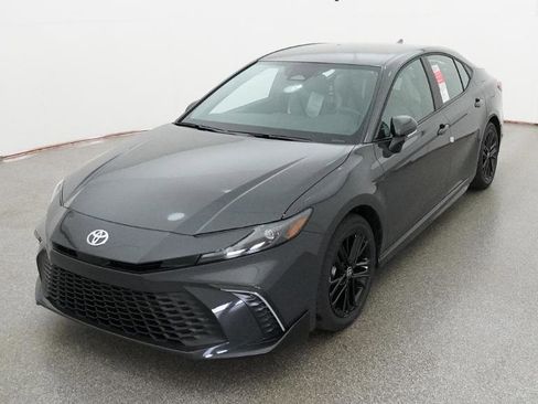 New 2026 Toyota Camry SE image 3
