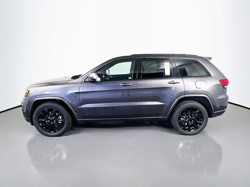 Used 2021 Jeep Grand Cherokee Laredo X image 4