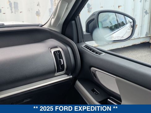 Certified 2025 Ford Expedition Active RWD image 21