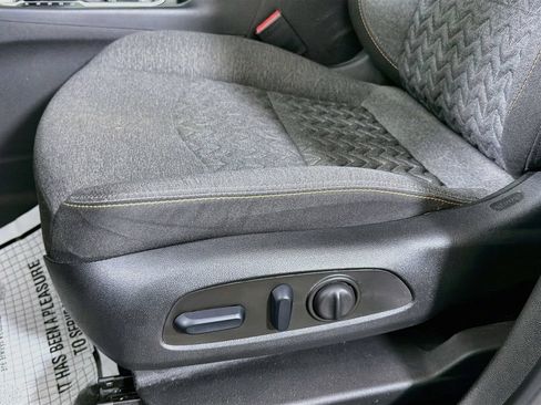 Used 2023 Chevrolet Equinox LT w/ Driver Convenience Package FWD image 21