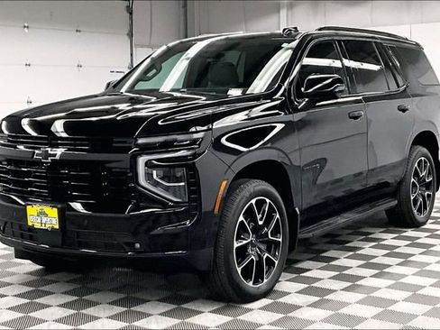 Used 2025 Chevrolet Tahoe RST w/ Comfort Package AWD/4WD image 12